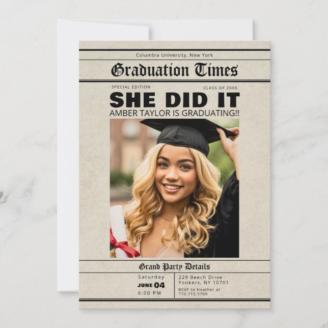 Graduation Newspaper She Did It Photo Einladung (Vorderseite)