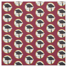 Graduierungskappe mit Diplomwerkstoff