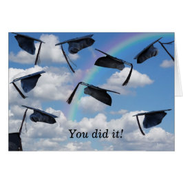 Graduierungskappen mit Regenbogen