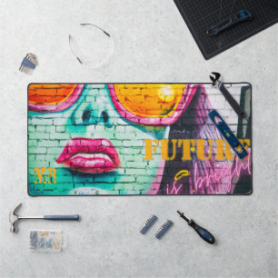 Graffiti Future is Bright Neon Girl Monogram Schreibtischunterlage