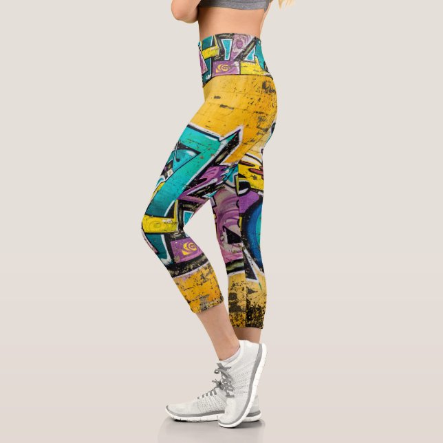 Graffiti, Grundarfjordur, Island Capri Leggings (Links)
