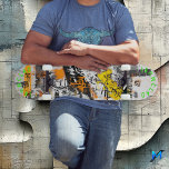 Graffiti-Inspiriertes Design und kühne Abstrakte M Skateboard<br><div class="desc">Dieses Skateboard-Design verfügt über eine rohe, graffiti-inspiriert Ästhetik mit Schichten von abstrakten Pinselstrichen in den Farbtönen Schwarz, Orange und Gelb. Die chaotischen, aber vorsätzlichen Muster, kombiniert mit grob handgezeichnet Symbolen und Texturen, erfassen die rebellische Energie der Straßenkunst. Ideal für Skater, die einen urbanen, expressiven Stil Liebe haben, verkörpert dieses Design...</div>