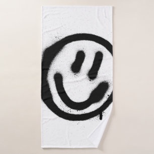 Graffiti lächelnd Gesicht Emoticon in schwarz auf  Badehandtuch