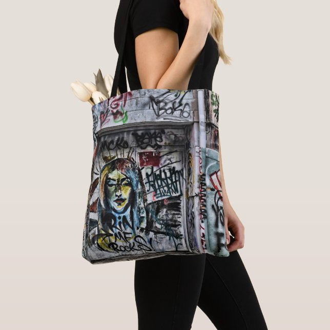 Graffiti Urban Street Cool Grunge Modern Unique Tasche (Von Nahem)