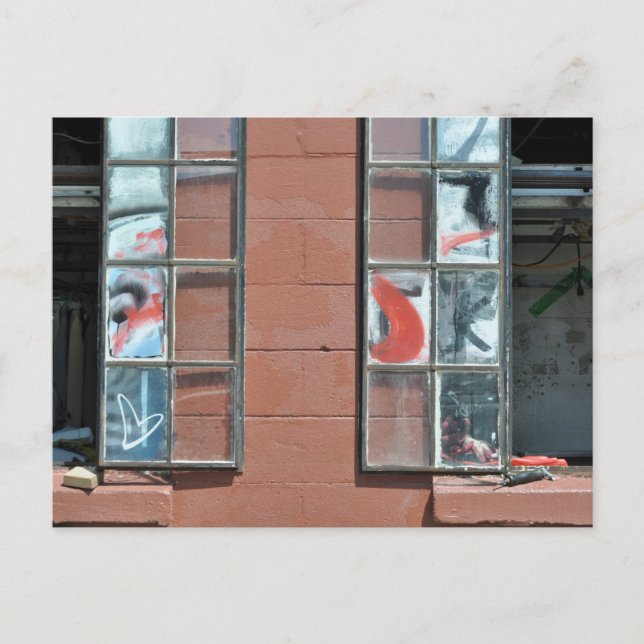 Graffiti Window Panes Postkarte (Vorderseite)