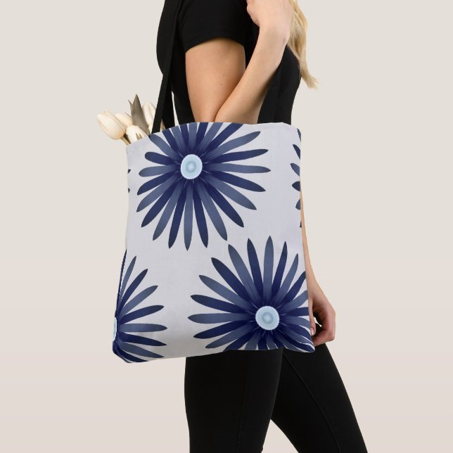 Grafikmuster der blauen Blume Tasche (Von Nahem)