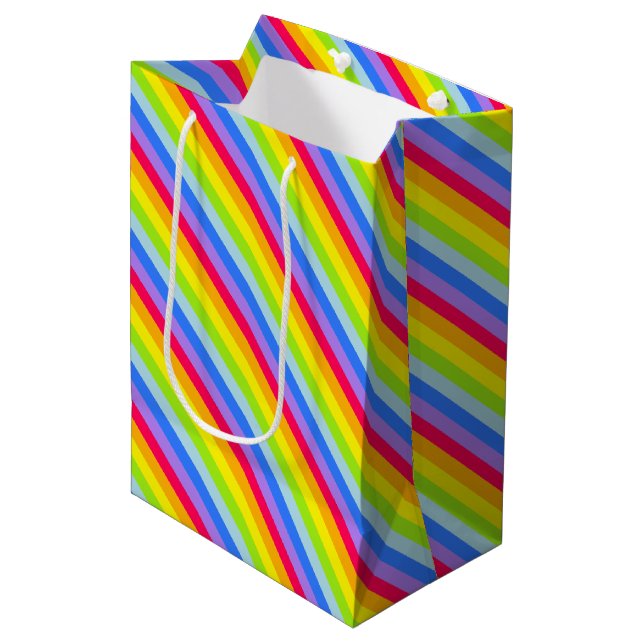 Grafische Regenbogenstreifen-Geschenktasche Mittlere Geschenktüte (Vorderseite Schrägansicht)