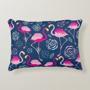 Grafisches Muster rosa Flamingos auf dunkelblau b Dekokissen