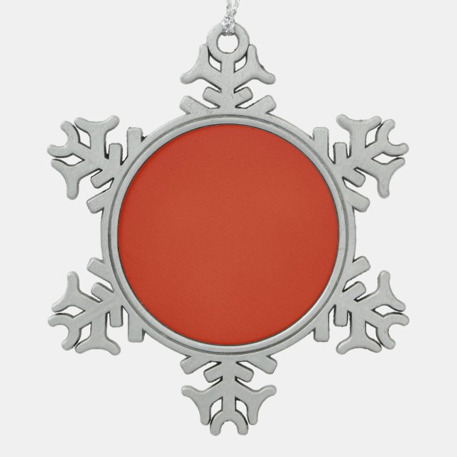 Grainy Warm Red Background Schneeflocken Zinn-Ornament (Vorderseite)