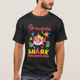 Gramma Shark Gift Cute Baby Shark Family Matching T-Shirt