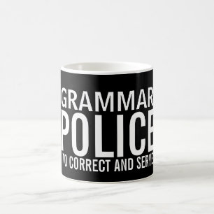 Grammatikpolizei zur Korrektur und zum Dienst Kaffeetasse