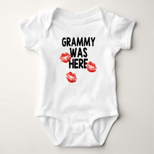 Grammy war küsst hier Baby-Bodysuit Baby Strampler
