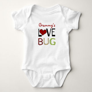 Grammy's Liebe Bug, Niedlich & personalisiert! Baby Strampler