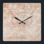 Granats-Einschlagfaden Quadratische Wanduhr<br><div class="desc">Granats-Einschlagfaden III bis Juni Heidekraut Vess. Getan in einer Pfirsich ähnlichen Farbe, ähnelt dieser Entwurf dem Auftritt des beunruhigten Gewebes.</div>
