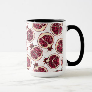 Granatscheiben auf weiß tasse