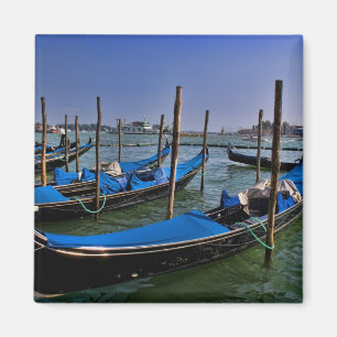 Grand Canal Wasser mit aufgereihten Gondelbooten Magnet