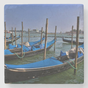 Grand Canal Wasser mit aufgereihten Gondelbooten Steinuntersetzer