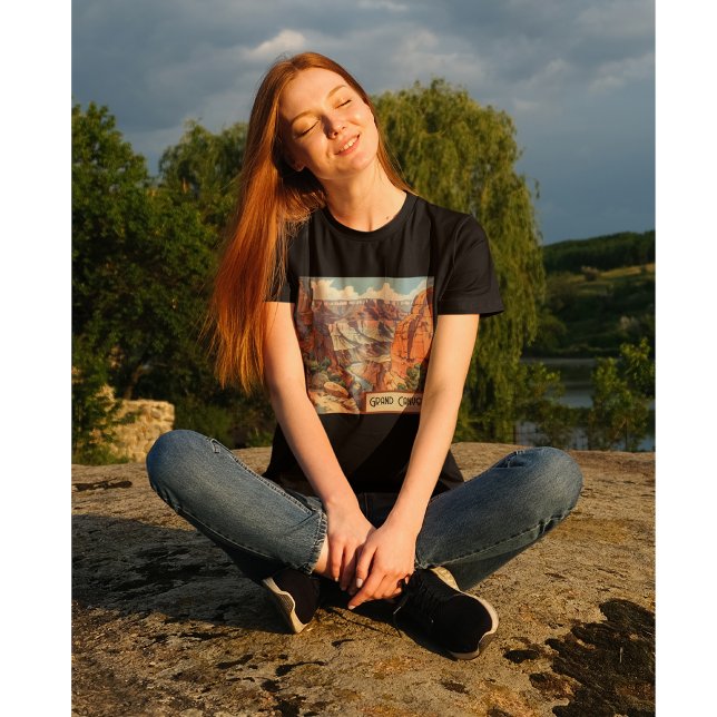 Grand Canyon Retro Reisedesign T-Shirt (Von Creator hochgeladen)