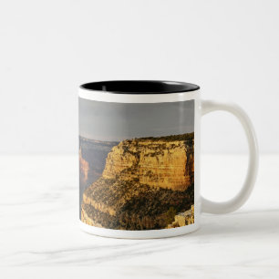 Grand Canyon von der Südumrandung bei Sonnenunterg Zweifarbige Tasse