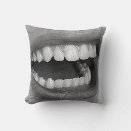 Grand Coussin Carré à Motif Bouche Grande