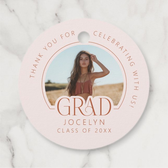 Grand Graduation Party (Blush Pink Foto Grad) Geschenkanhänger (Rückseite)