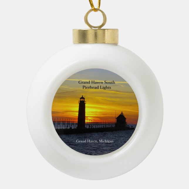 Grand Haven South Pierhead Lights Sonnenuntergang Keramik Kugel-Ornament (Vorderseite)