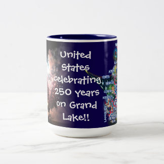 Grand Lake feiert die USA 250 mit Feuerwerk Zweifarbige Tasse