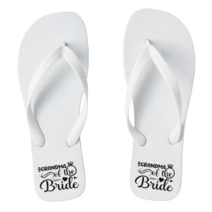 Grand-mère de la mariée en tongs