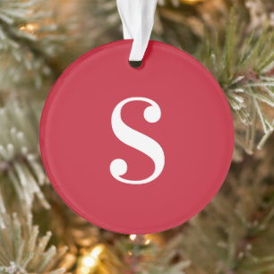 Grand monogramme blanc en rouge