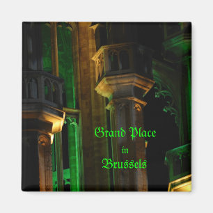 Grand Place bei Nacht Magnet