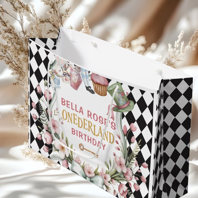 Grand Sac Cadeau Alice in Wonderland Flower Frame  1st birthday (Créateur téléchargé)