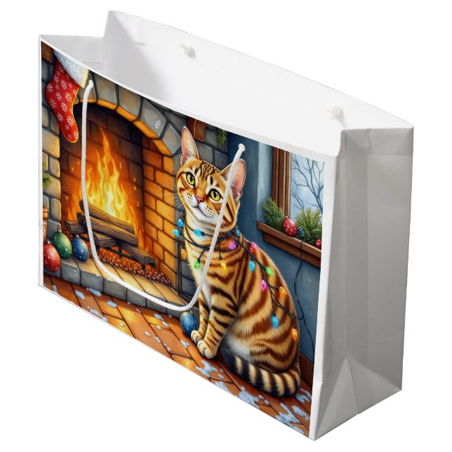 Grand Sac Cadeau Bengal Cat Fireplace with Christmas Lights (Devant Angle)