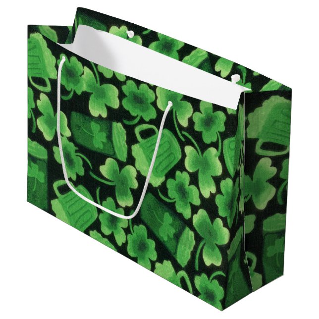 Grand Sac Cadeau Bières shamrocks et vertes (Devant Angle)