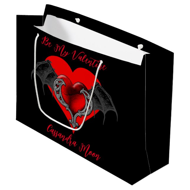 Grand Sac Cadeau Bold Red Heart Valentine's Personnalisé (Devant Angle)