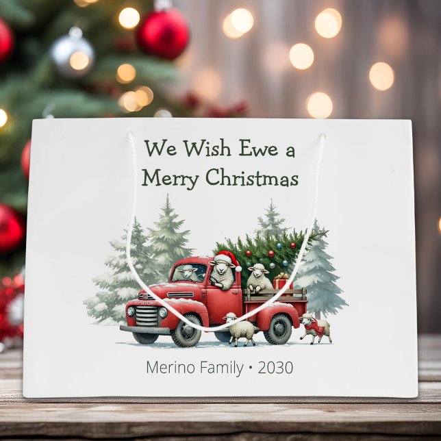 Grand Sac Cadeau Camion rouge Vintage de mouton rustique (vintage red truck sheep, we wish ewe a merry christmas large gift bag
)