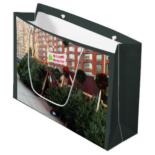 Grand Sac Cadeau Christmas Tree Stand Upper West Side New York City
