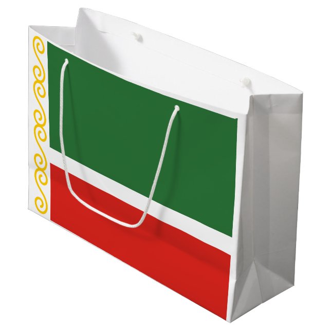 Grand Sac Cadeau Drapeau tchétchène (Devant Angle)