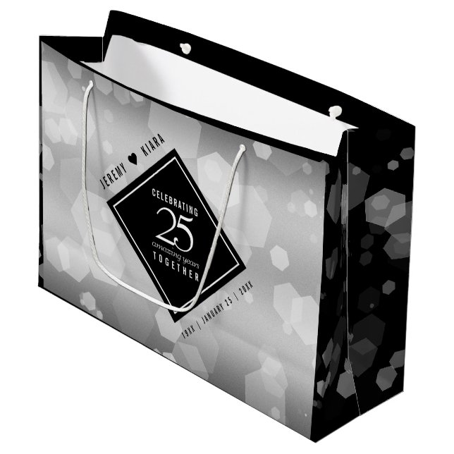 Grand Sac Cadeau Élégant 25e anniversaire de Mariage d'argent (Devant Angle)