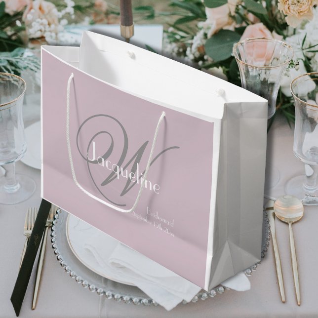 Grand Sac Cadeau Monogramme Élégant cadeau de la femme de ménage +  (A Perfect Bridesmaid Gift Elegant Monogram + Name Blush Pink, White & Gray Large Gift Bag.)