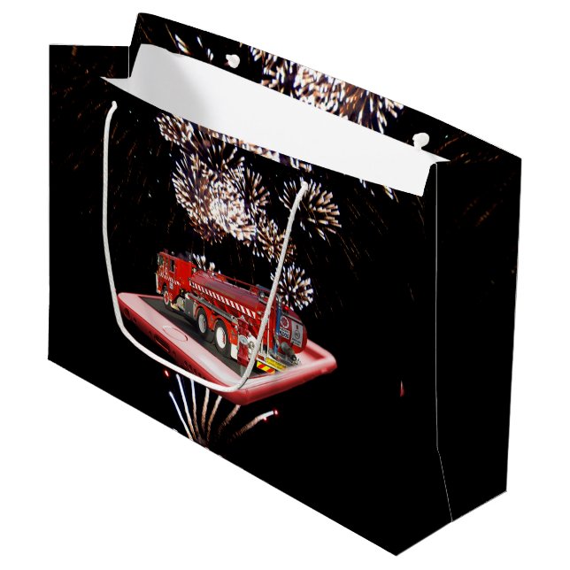 Grand Sac Cadeau Moteur D'Incendie Avec Pompiers, (Devant Angle)