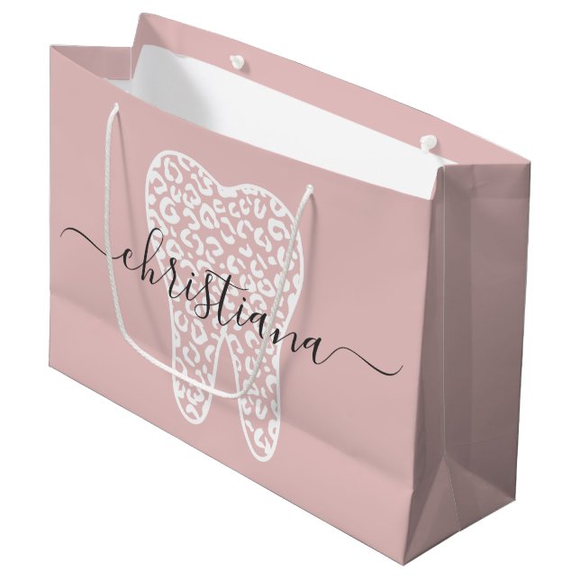 Grand Sac Cadeau Nom personnalisé Dental Empreinte de léopard Tooth (Devant Angle)