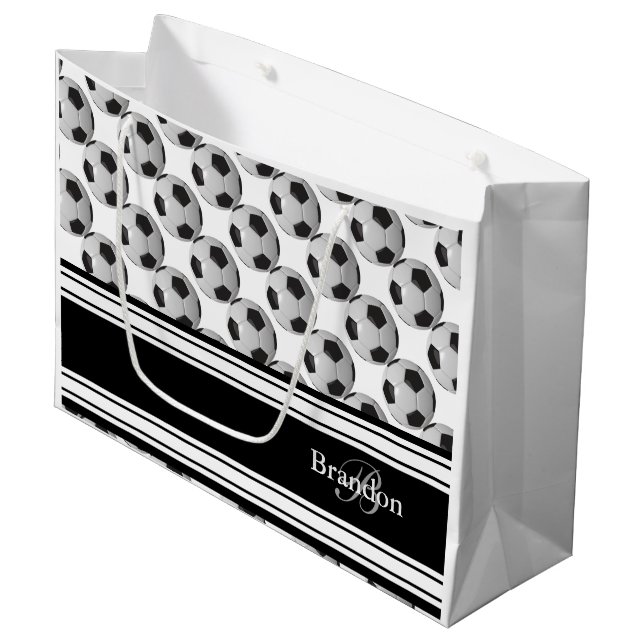 Grand Sac Cadeau Personnalisez les ballons de football noirs et (Devant Angle)