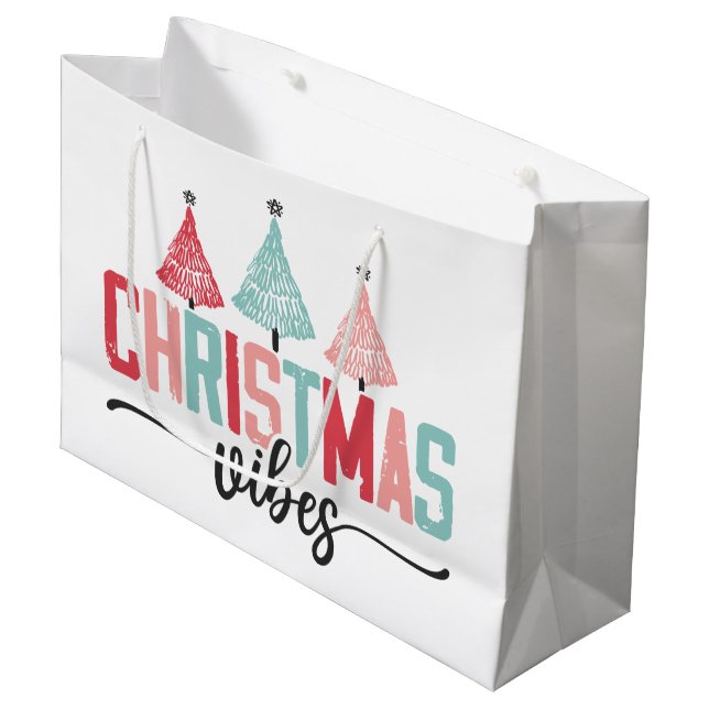 Grand Sac Cadeau Vibes de Noël - Festive Tree Design (Devant Angle)