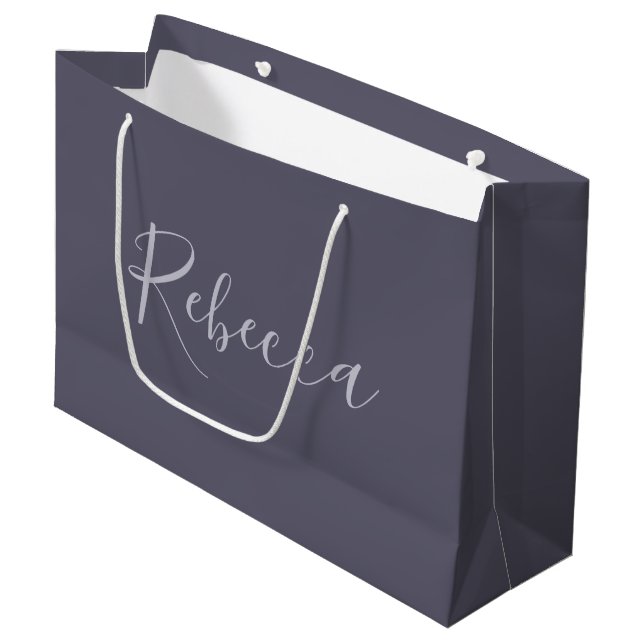 Grand Sac Cadeau Votre nom | Élégant script de lavande sur le viole (Devant Angle)