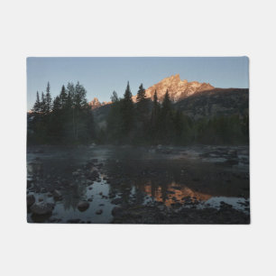 Grand Teton Sunrise in Cottonwood Creek Fußmatte