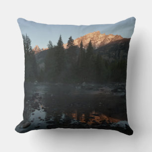 Grand Teton Sunrise in Cottonwood Creek Kissen