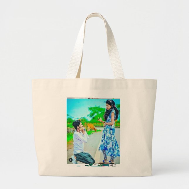Grand Tote Bag Baby Pikachu dans une prairie magique" (Devant)