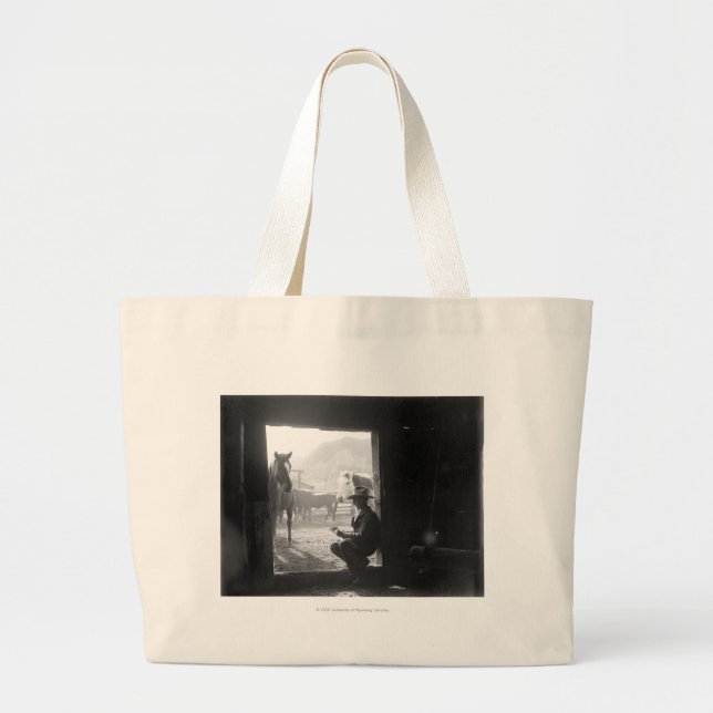 Grand Tote Bag Cowboy dans une porte avec des chevaux (Devant)
