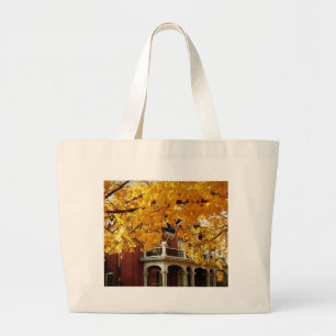 Grand Tote Bag Feuilles d'automne jaunes et ancienne maison en br