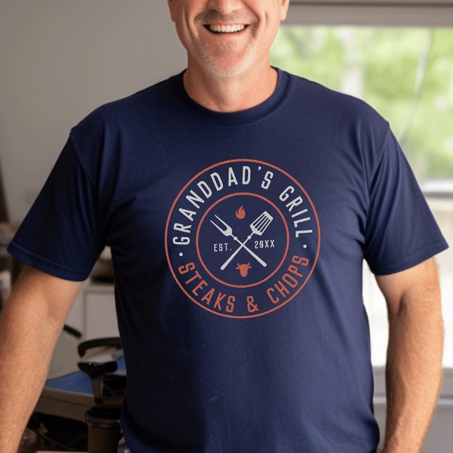 Granddads Personalisiertes Jahr des Grills T-Shirt (Von Creator hochgeladen)